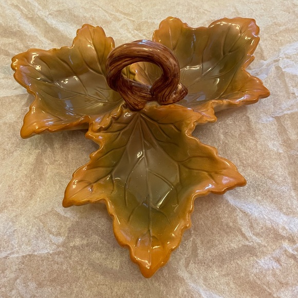 Three Leaf Decorative Bowl - Picture 2 of 4